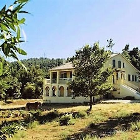 Gite Saint Clair - Escapade A Signes Εξωτερικό φωτογραφία